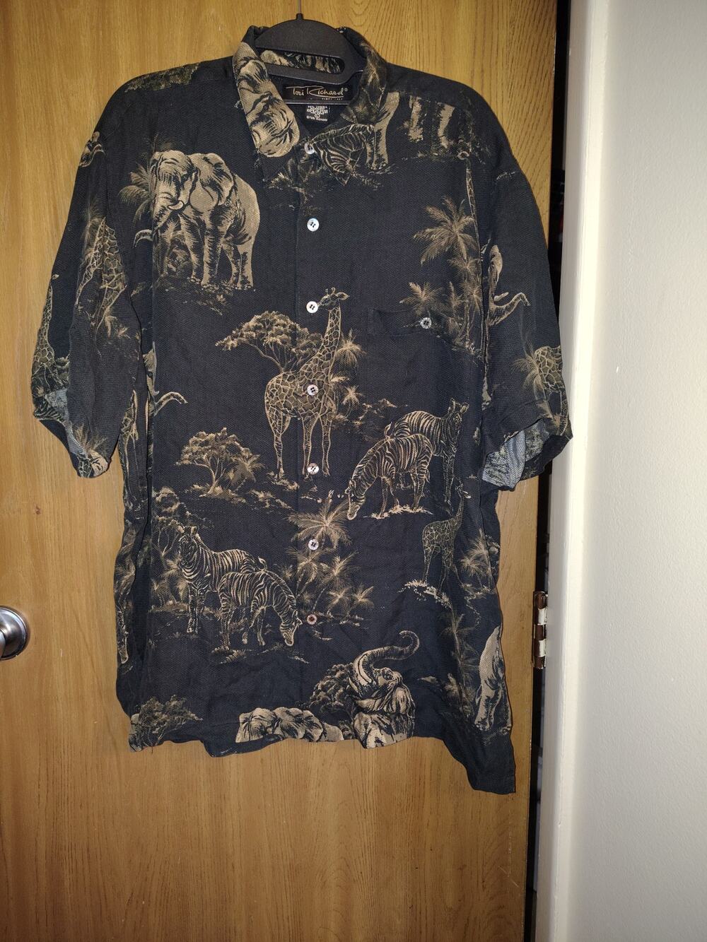 Tori Richard Black Silk Blend Safari Animal Print Resort Shirt size L zoo jungle